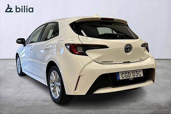 Toyota Corolla 5 of 15