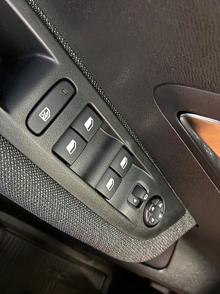 Peugeot 208 13 of 19