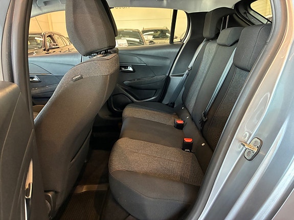 Peugeot 208 11 of 19