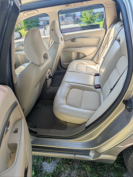 Volvo V70 6 of 7