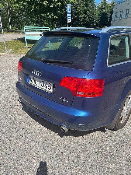 Audi A4 4 of 9