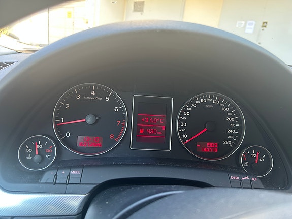 Audi A4 9 of 9
