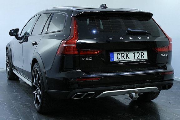 Volvo V60 Cross Country 9 of 20