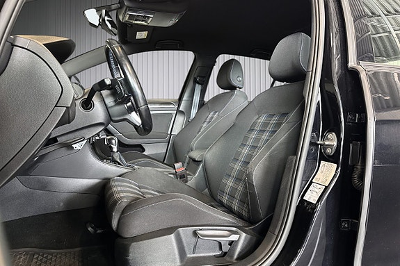 Volkswagen Golf I 8 of 19