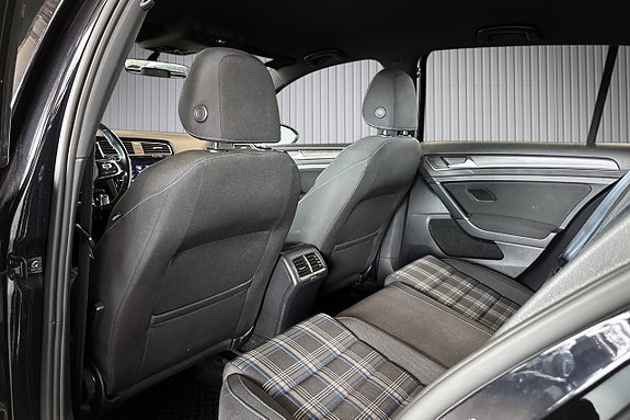Volkswagen Golf I 11 of 19