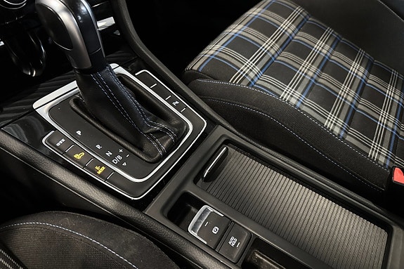 Volkswagen Golf I 17 of 19