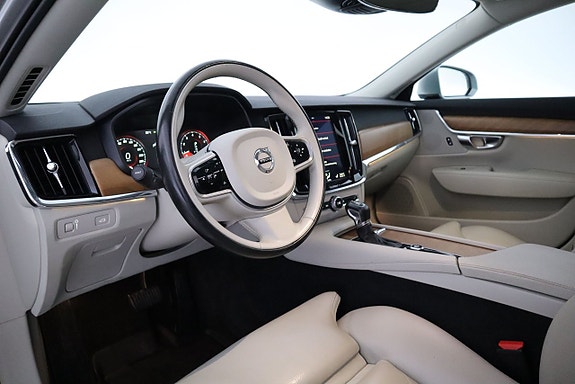 Volvo S90 10 of 23