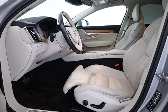 Volvo S90 11 of 23