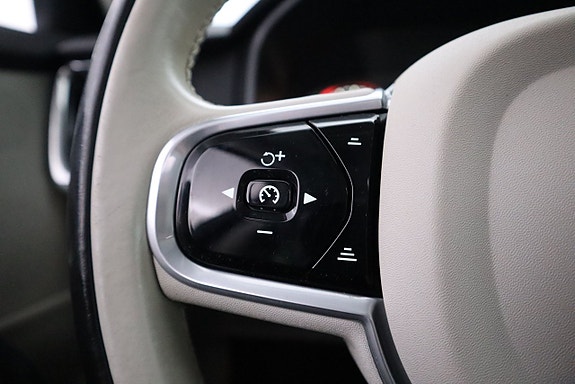 Volvo S90 15 of 23
