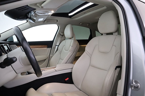 Volvo S90 12 of 23