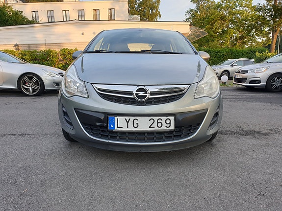 Opel Corsa 2 of 5