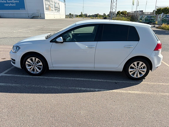 Volkswagen Golf VII 3 of 5