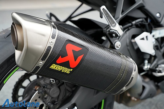 Kawasaki Ninja ZX-10R *Akrapovic, Öhlins, SHOWA 29 of 30