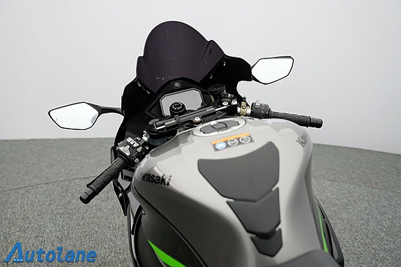 Kawasaki Ninja ZX-10R *Akrapovic, Öhlins, SHOWA 22 of 30