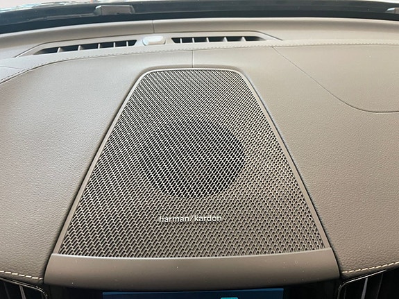 Volvo XC60 23 of 26