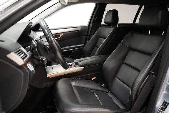 Mercedes-Benz E220 7 of 23