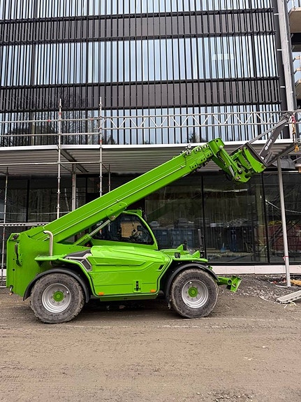 Merlo P40.17-PLUS 2 of 5
