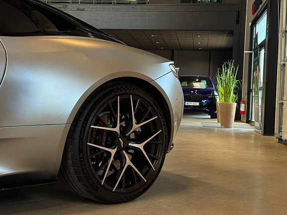 Aston Martin DB12 27 of 30