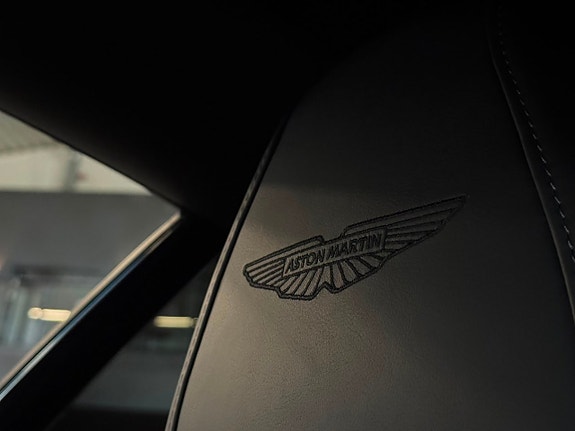 Aston Martin DB12 25 of 30
