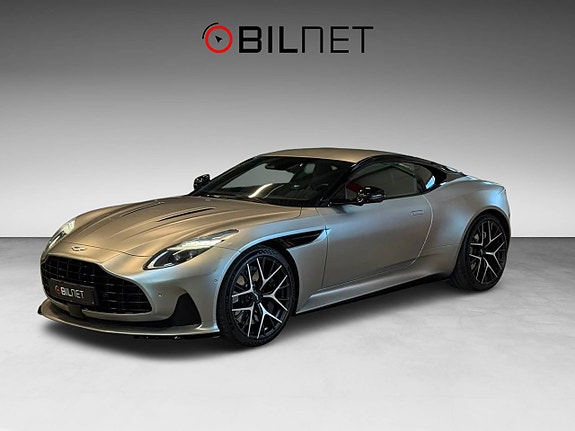 Aston Martin DB12 5 of 5