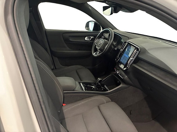 Volvo XC40 5 of 5
