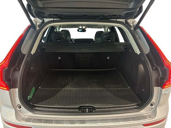 Volvo XC60 14 of 16