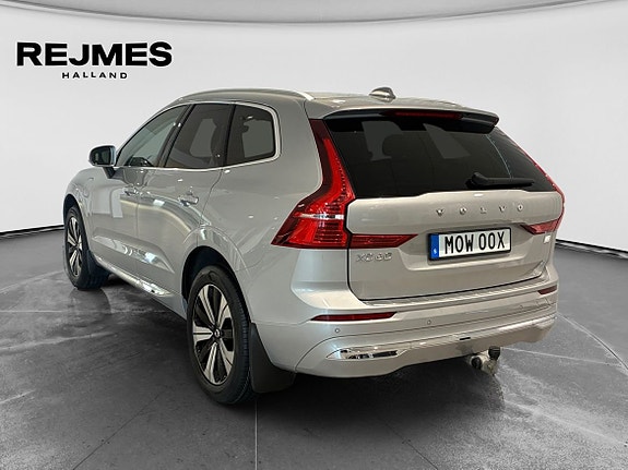 Volvo XC60 2 of 5