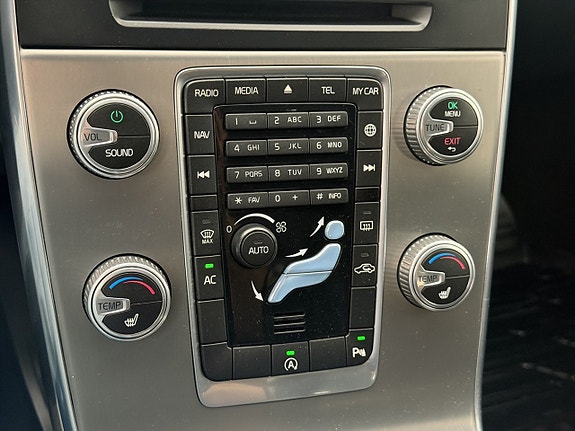 Volvo V60 Cross Country 20 of 29