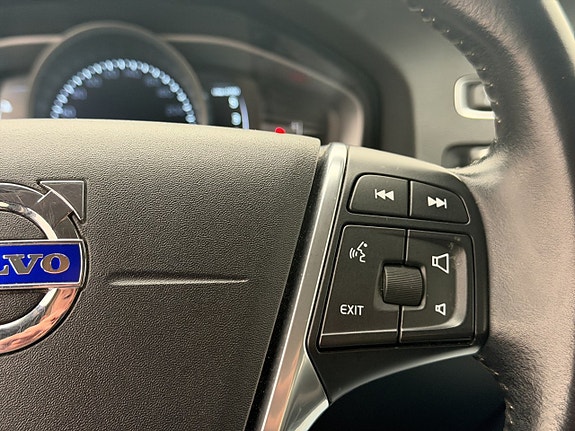 Volvo V60 Cross Country 22 of 29