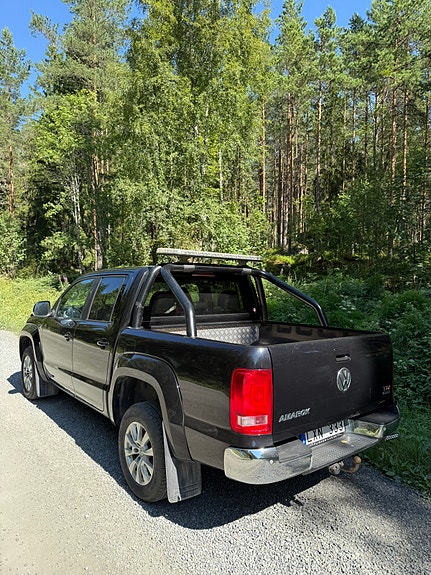 Volkswagen Amarok 2 of 5