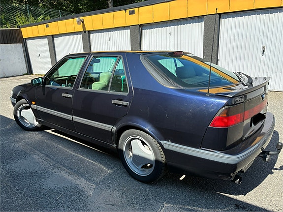 Saab 9000 2 of 5