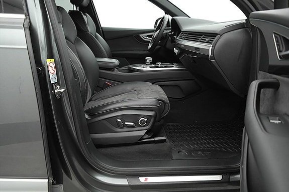 Audi Q7 14 of 21