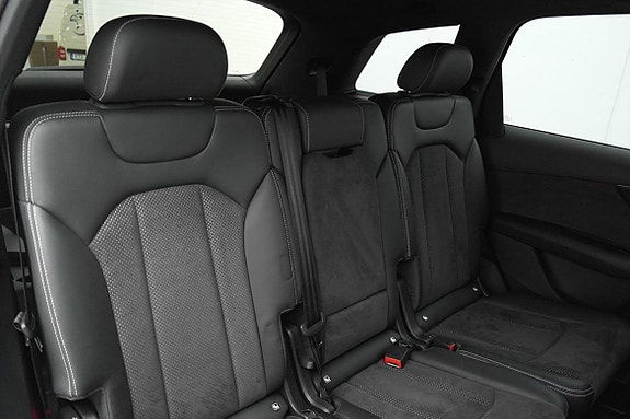 Audi Q7 16 of 21