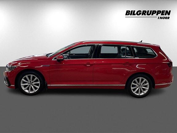 Volkswagen Passat 4 of 19