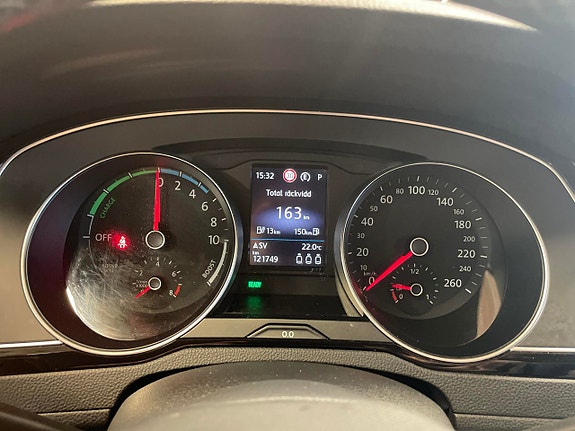 Volkswagen Passat 11 of 19