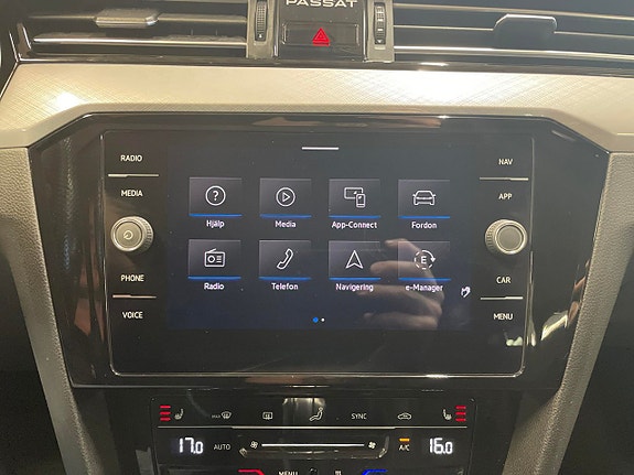 Volkswagen Passat 18 of 19