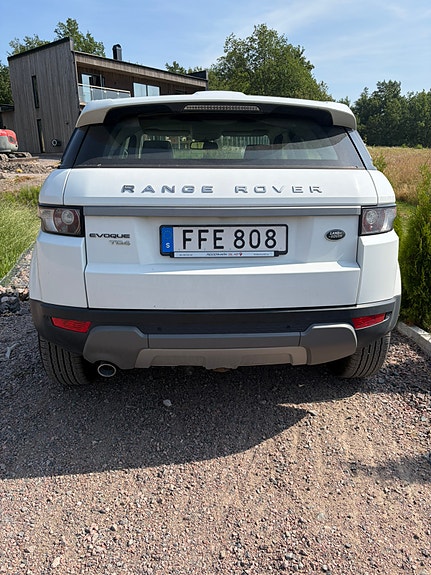Land Rover Range Rover Evoque 2 of 5