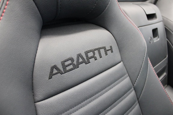Abarth 124 Spider 23 of 29