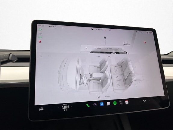 Tesla Model Y 19 of 30