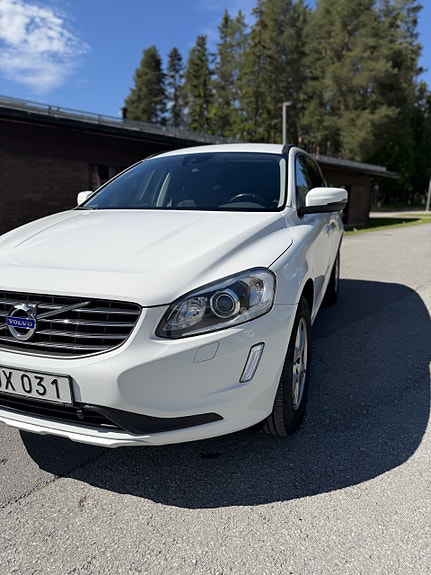 Volvo XC60 3 of 3