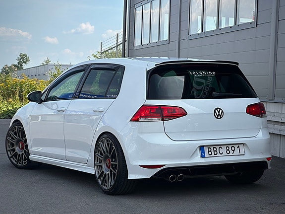 Volkswagen Golf VII 3 of 5