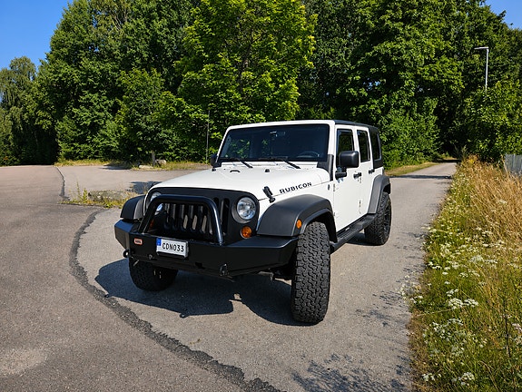 Jeep Wrangler Unlimited 4 of 5