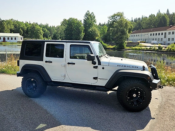Jeep Wrangler Unlimited 6 of 9