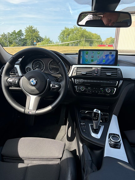 BMW 335d 2 of 5