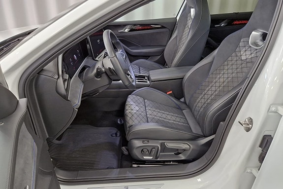 Volkswagen Passat 8 of 18