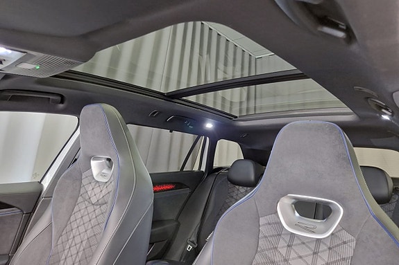 Volkswagen Passat 10 of 18