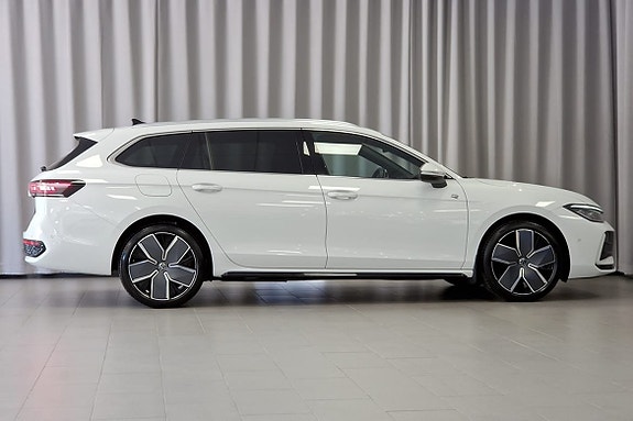 Volkswagen Passat 4 of 5