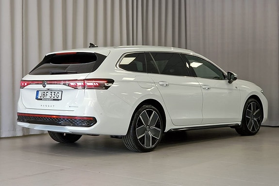 Volkswagen Passat 5 of 5