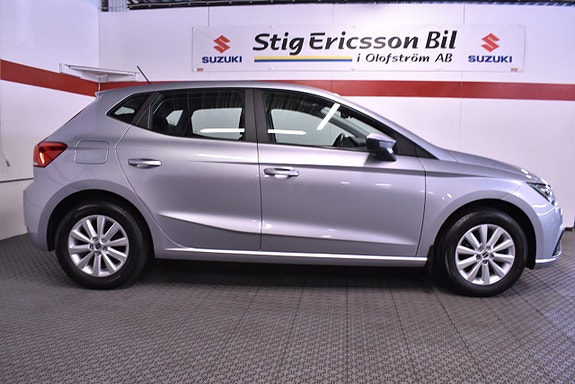 Seat Ibiza 2 of 5