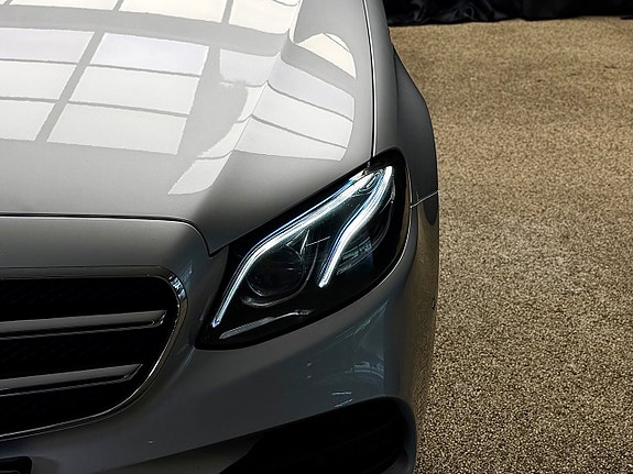Mercedes-Benz E350 d 5 of 5
